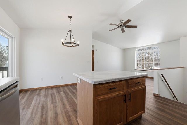 2064 PRAIRIE MEADOW DRIVE, Kronenwetter, WI 54455