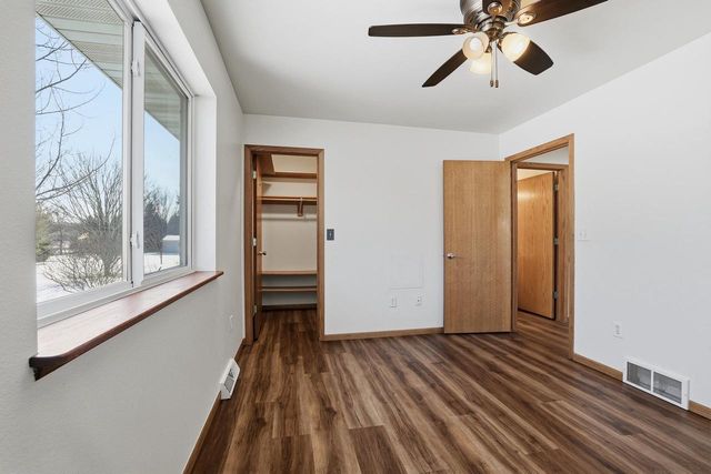 2064 PRAIRIE MEADOW DRIVE, Kronenwetter, WI 54455