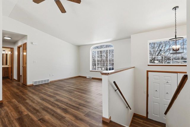 2064 PRAIRIE MEADOW DRIVE, Kronenwetter, WI 54455