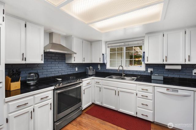 28919 211th Avenue SE, Kent, WA 98042