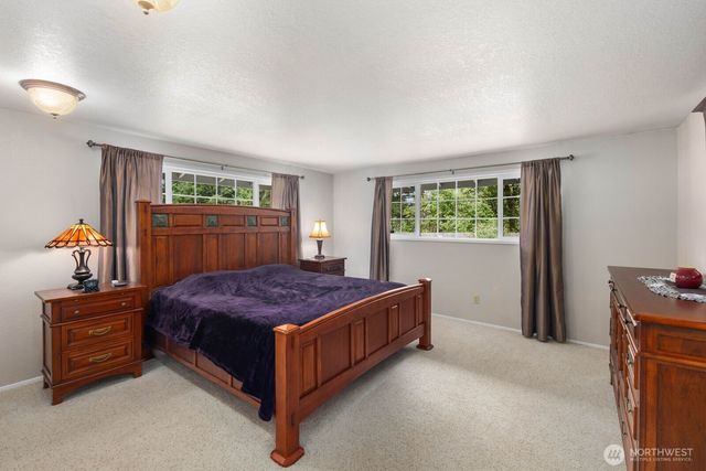 28919 211th Avenue SE, Kent, WA 98042