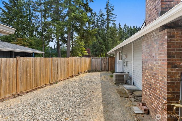 28919 211th Avenue SE, Kent, WA 98042