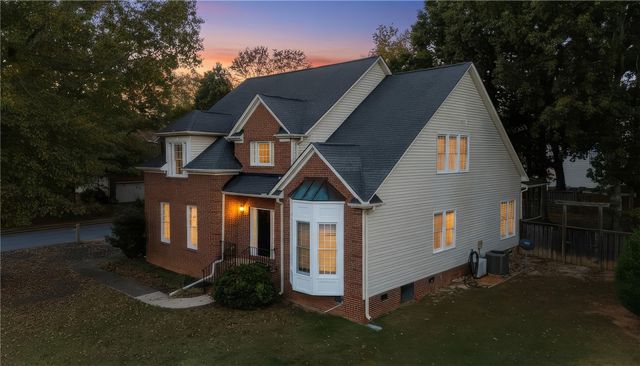 1 Mountain Rose Court, Simpsonville, SC 29681