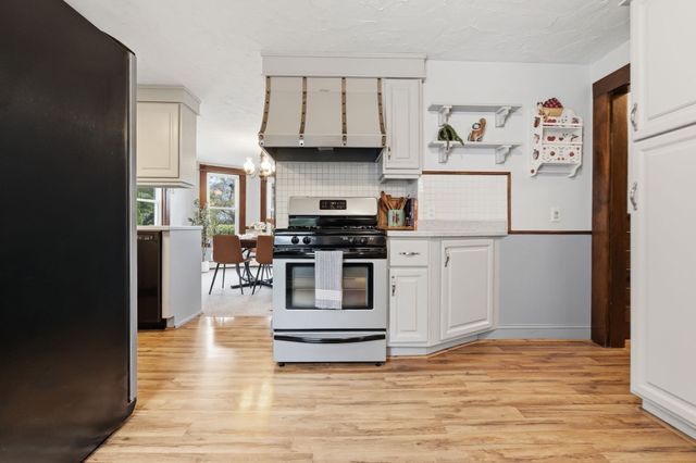 4 Longfellow St, Beverly, MA 01915