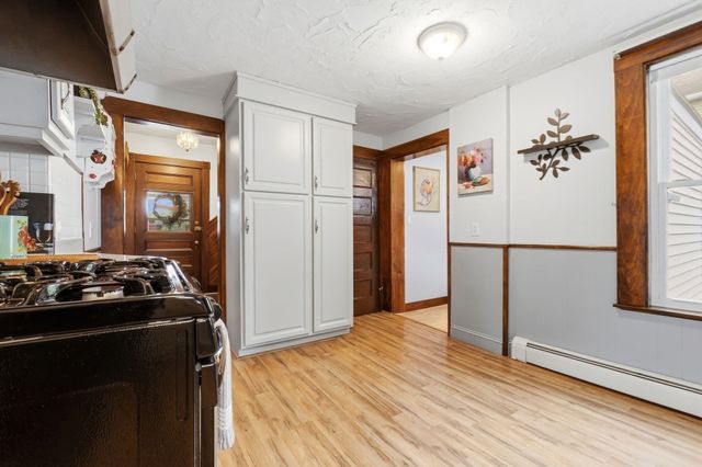 4 Longfellow St, Beverly, MA 01915