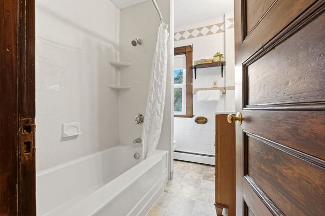 4 Longfellow St, Beverly, MA 01915