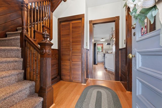 4 Longfellow St, Beverly, MA 01915