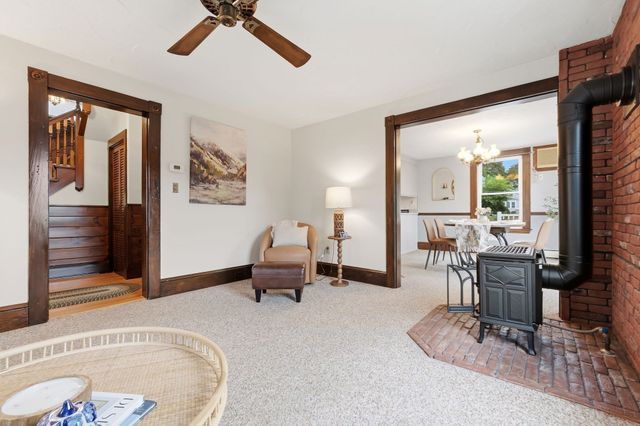 4 Longfellow St, Beverly, MA 01915