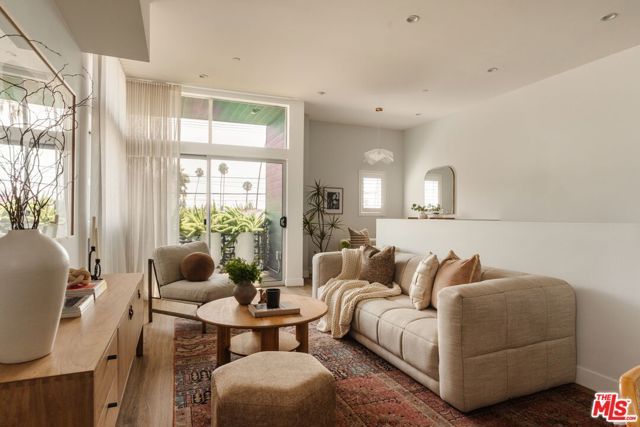 1434 S Sycamore Avenue, Los Angeles, CA 90019