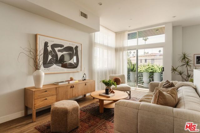 1434 S Sycamore Avenue, Los Angeles, CA 90019