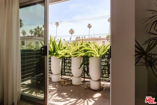 1434 S Sycamore Avenue, Los Angeles, CA 90019