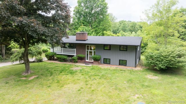 7333 Toma Road, Dexter Township, MI 48130