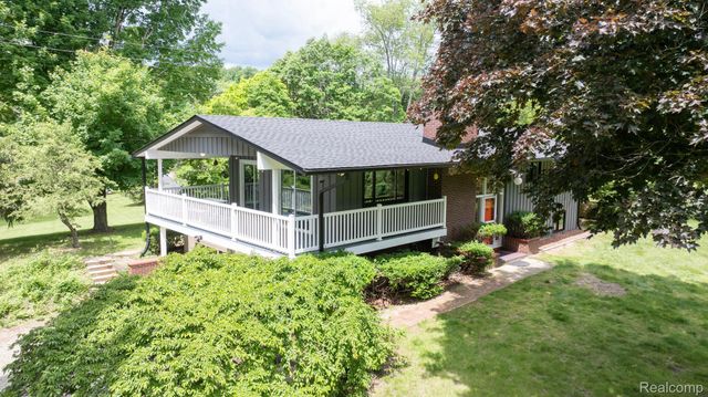 7333 Toma Road, Dexter Township, MI 48130