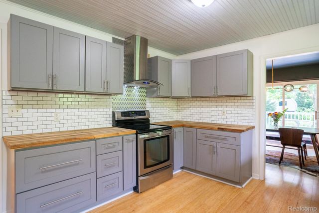 7333 Toma Road, Dexter Township, MI 48130