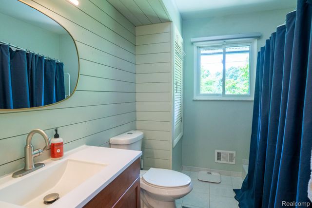 7333 Toma Road, Dexter Township, MI 48130