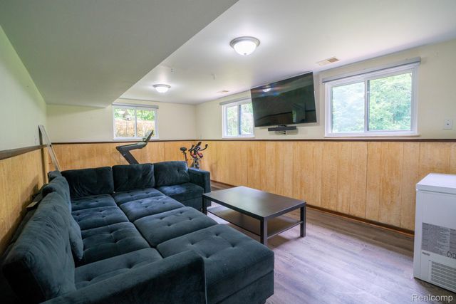 7333 Toma Road, Dexter Township, MI 48130