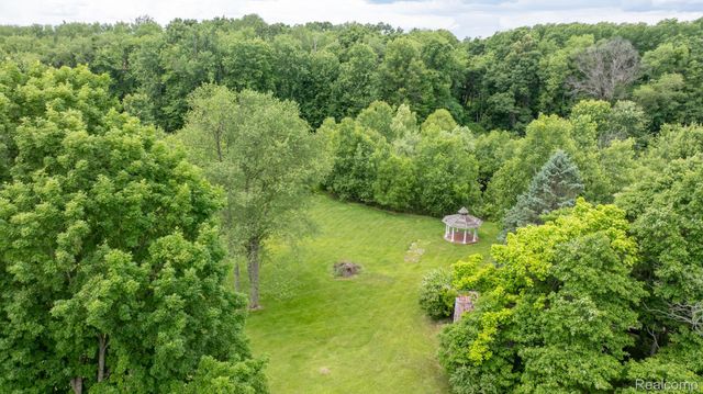7333 Toma Road, Dexter Township, MI 48130