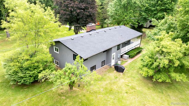 7333 Toma Road, Dexter Township, MI 48130
