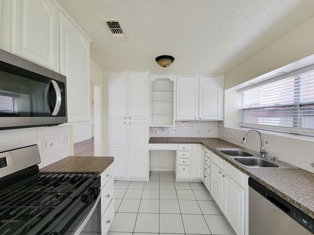 1815 Country Village Boulevard, Humble, TX 77338