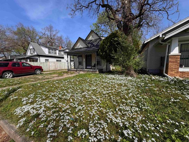 2026 N Arkansas Ave, Wichita, KS 67203