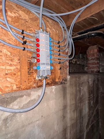 2026 N Arkansas Ave, Wichita, KS 67203