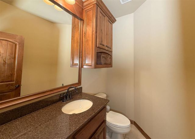 14009 Canterbury Drive, Edmond, OK 73013