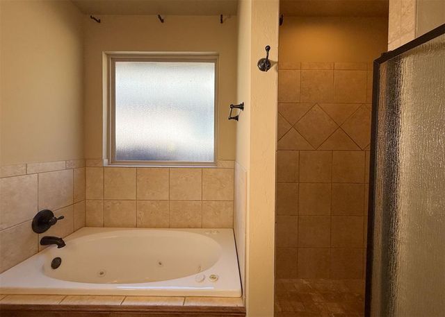 14009 Canterbury Drive, Edmond, OK 73013