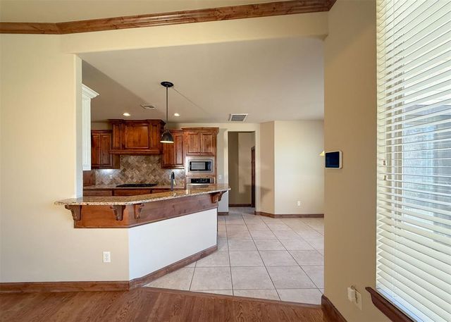 14009 Canterbury Drive, Edmond, OK 73013