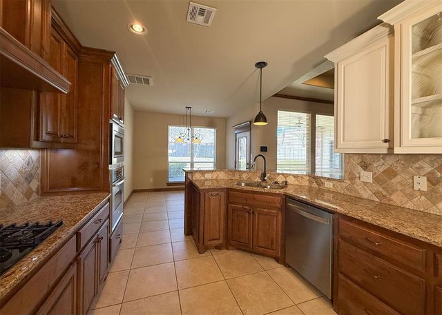 14009 Canterbury Drive, Edmond, OK 73013