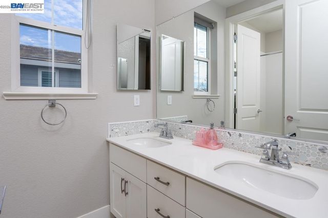 436 436 Wayland Loop, Livermore, CA 94550