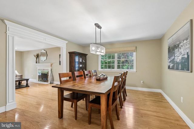 10 E RED OAK DR, Voorhees, NJ 08043