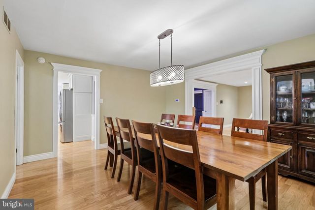 10 E RED OAK DR, Voorhees, NJ 08043