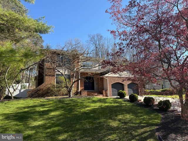 10 E RED OAK DR, Voorhees, NJ 08043