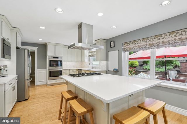 10 E RED OAK DR, Voorhees, NJ 08043
