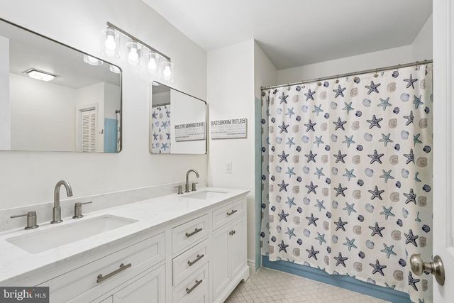 10 E RED OAK DR, Voorhees, NJ 08043