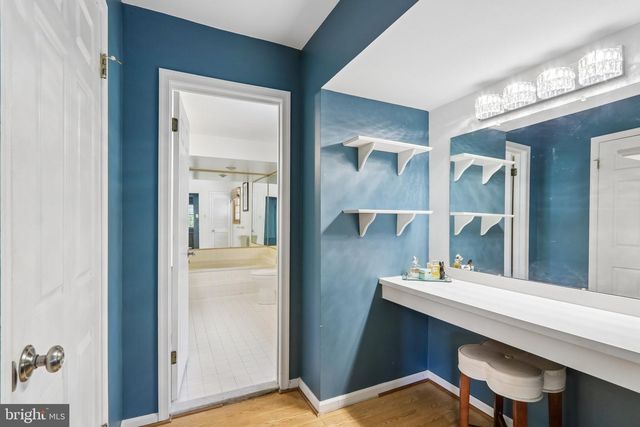 10 E RED OAK DR, Voorhees, NJ 08043