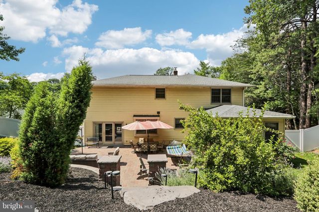 10 E RED OAK DR, Voorhees, NJ 08043