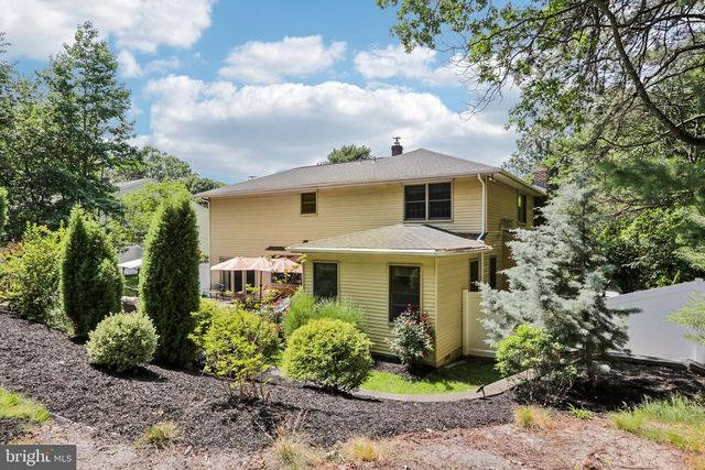 10 E RED OAK DR, Voorhees, NJ 08043