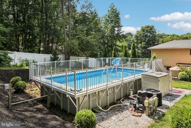 10 E RED OAK DR, Voorhees, NJ 08043