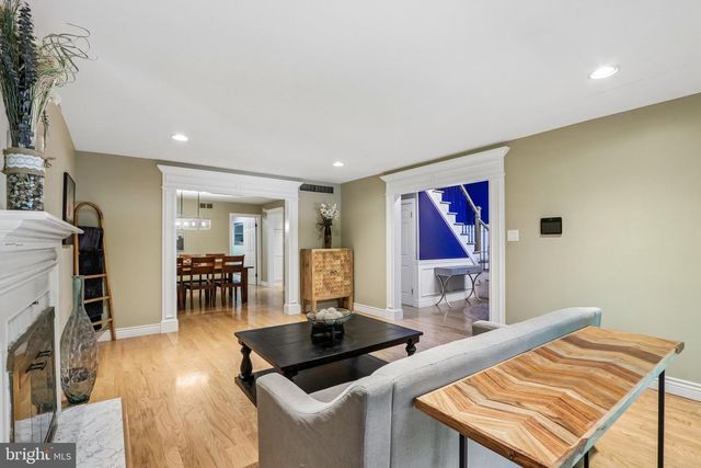 10 E RED OAK DR, Voorhees, NJ 08043