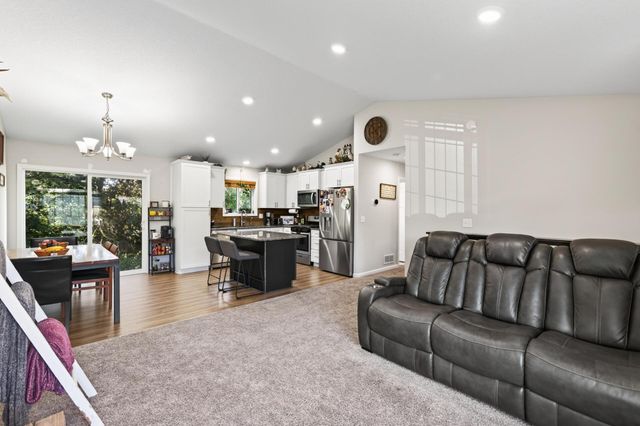 26026 23rd Street W, Zimmerman, MN 55398