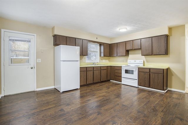 143 Floral Avenue, Plainwell, MI 49080