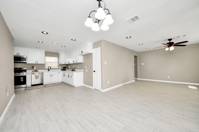 5639 Westover Street, Houston, TX 77033