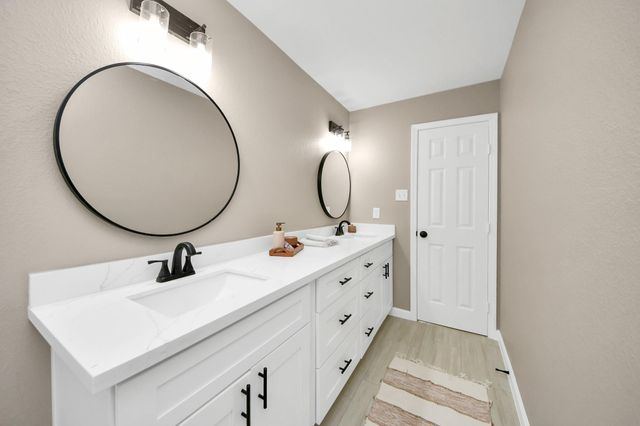 5639 Westover Street, Houston, TX 77033