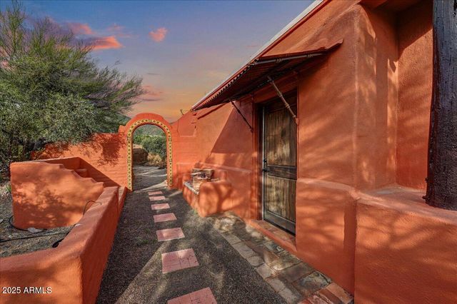 11702 E BLUE WASH Road, Cave Creek, AZ 85331
