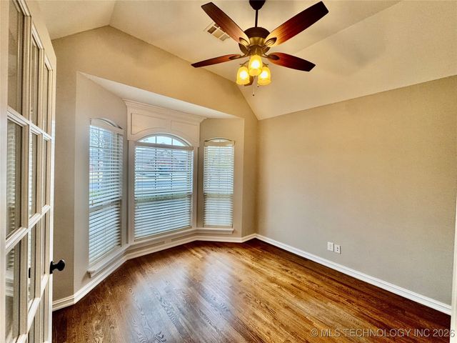 9206 N 95th East Place, Owasso, OK 74055