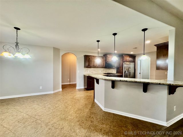 9206 N 95th East Place, Owasso, OK 74055