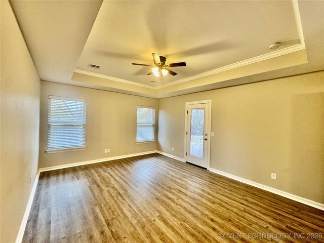 9206 N 95th East Place, Owasso, OK 74055