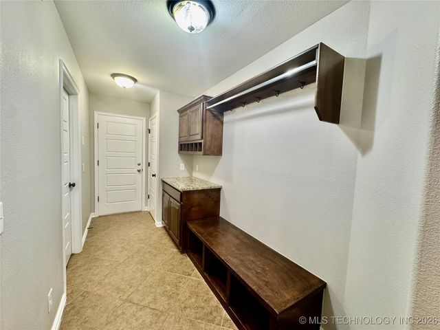 9206 N 95th East Place, Owasso, OK 74055