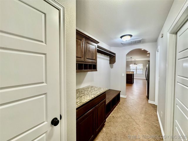 9206 N 95th East Place, Owasso, OK 74055